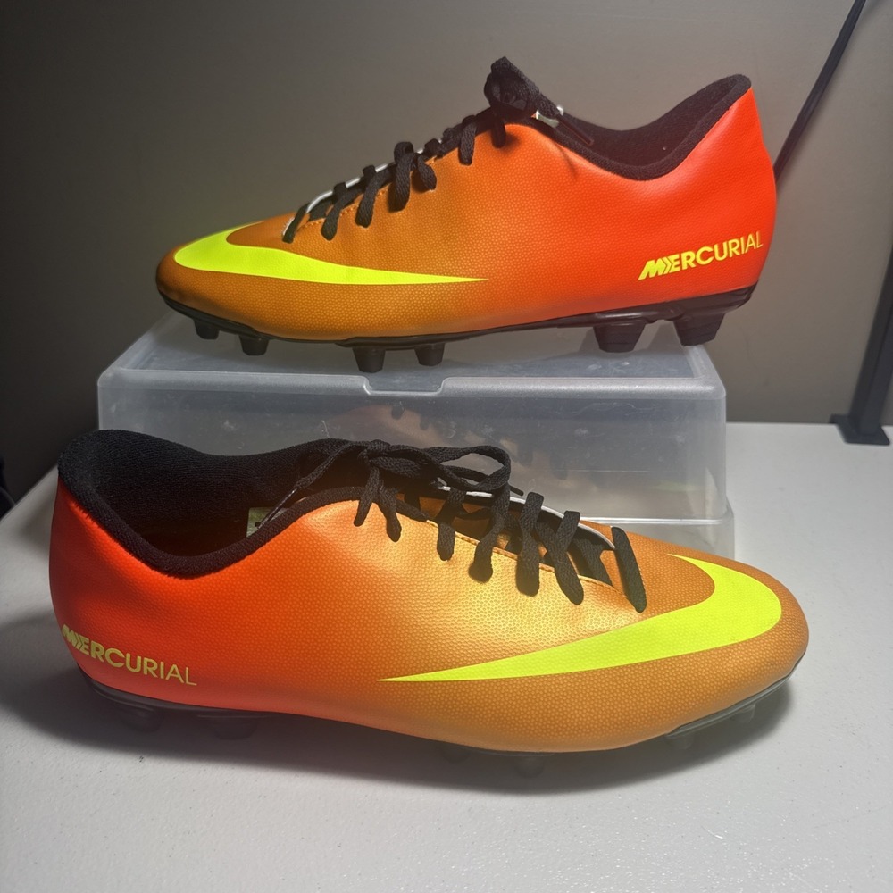 Nike Mercurial Vapor 573873-778 Men 12.5 Orange Soccer Cleats EUC Worn Once NICE